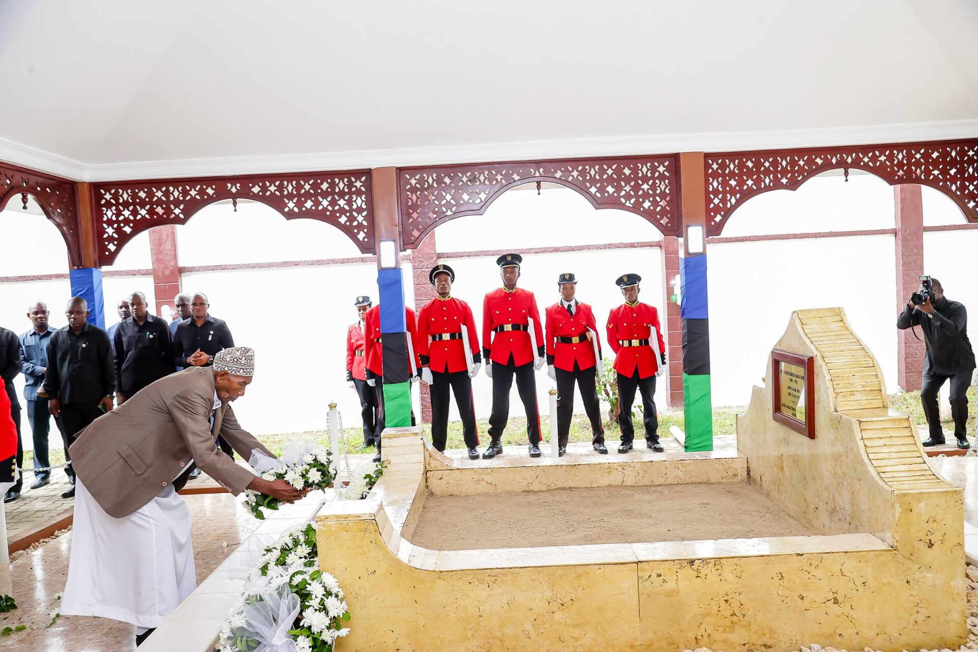 Abeid Amani Karume Abeid Amani Karume