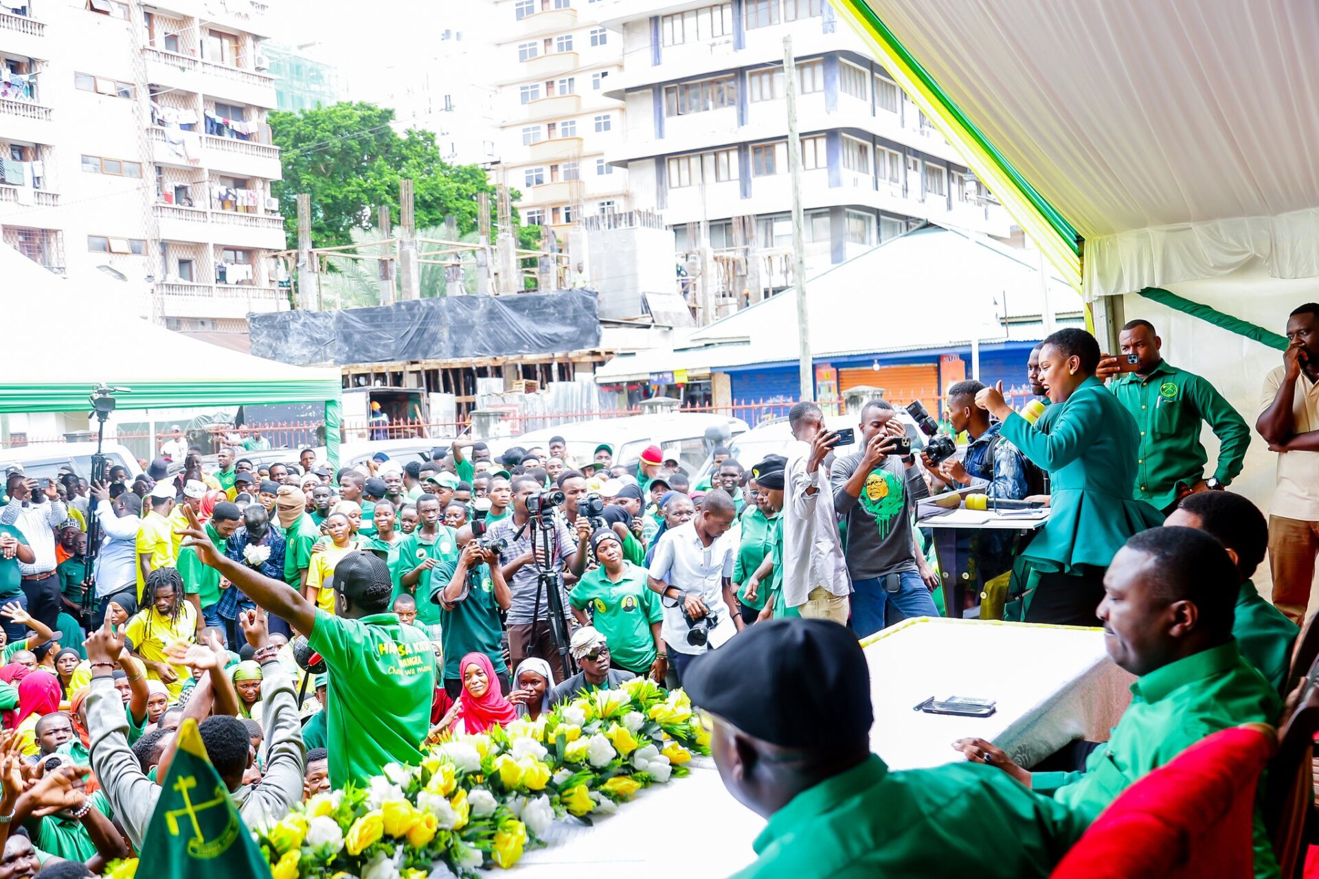 Amos Makalla Amos Makalla