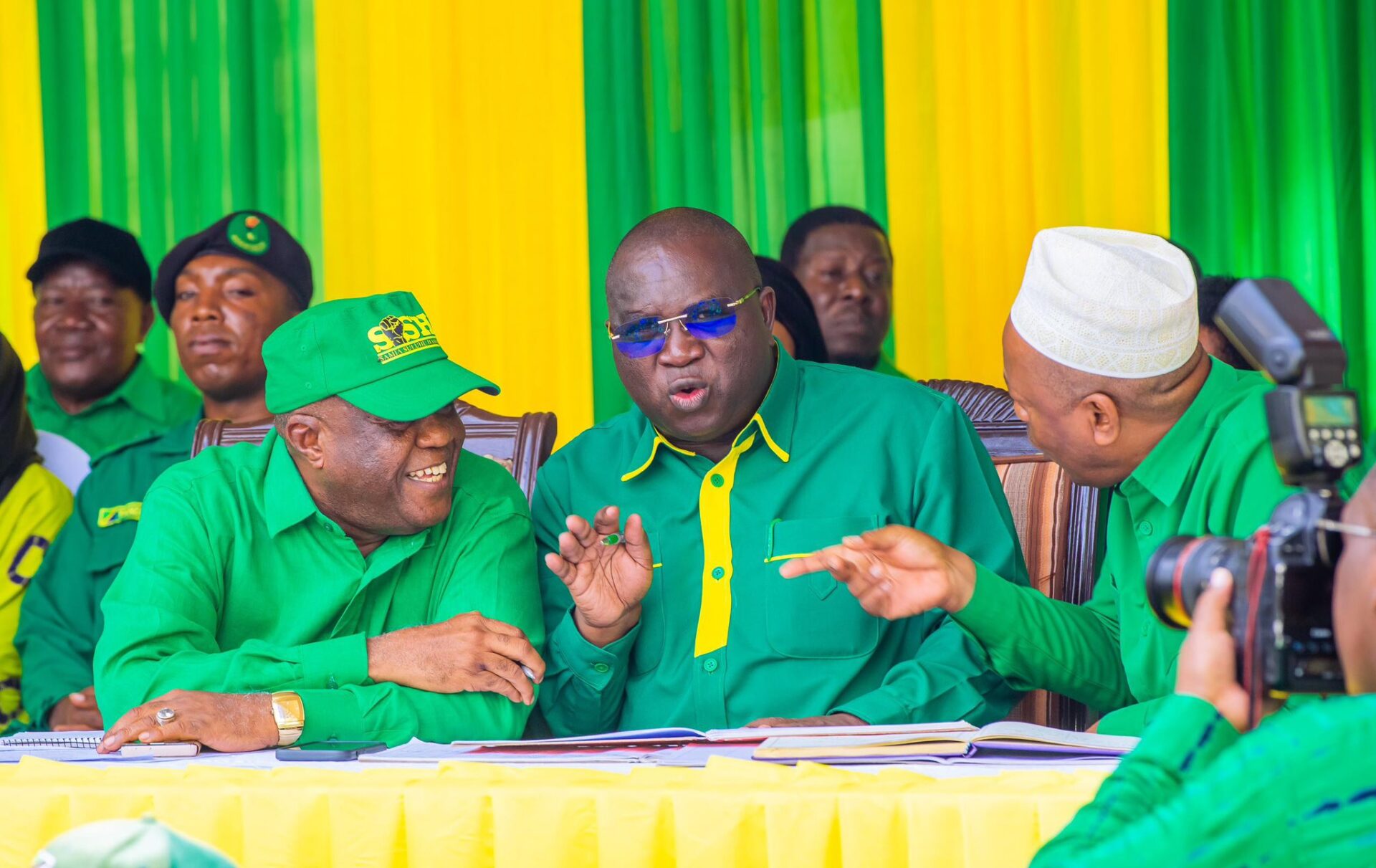 Amos Makalla Amos Makalla